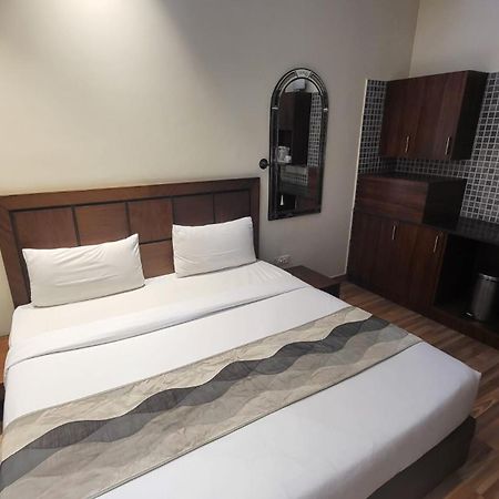 Uds Villa Scandinavian B&B - Next To Vfs Nowe Delhi Zewnętrze zdjęcie
