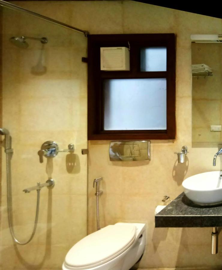 Uds Villa Scandinavian B&B - Next To Vfs Nowe Delhi Zewnętrze zdjęcie
